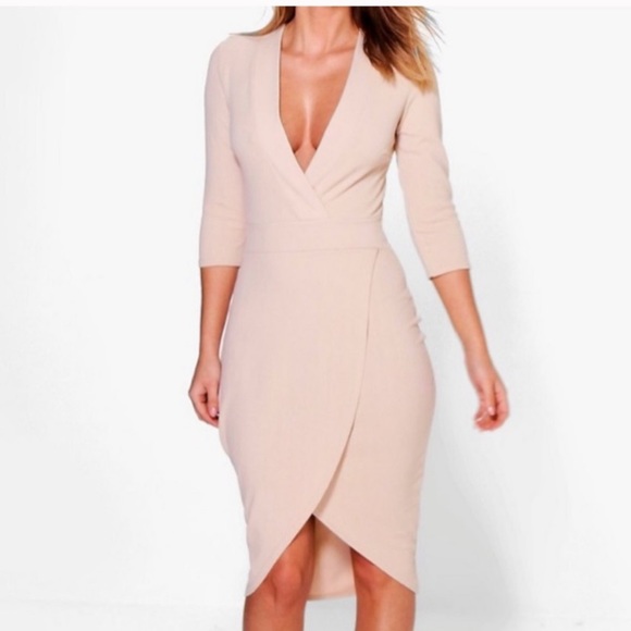 Boohoo Dresses & Skirts - Midi plunge tulip dress